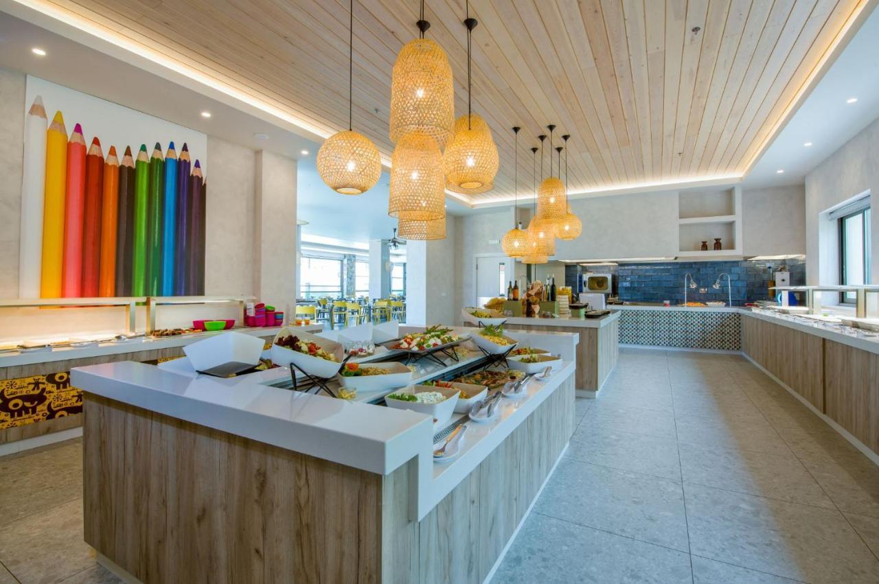 Stefan Village Hotel Agia Marina Екстериор снимка