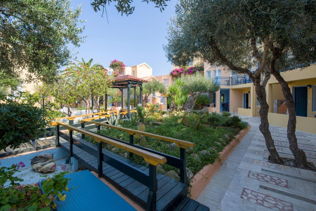 Stefan Village Hotel Agia Marina Екстериор снимка