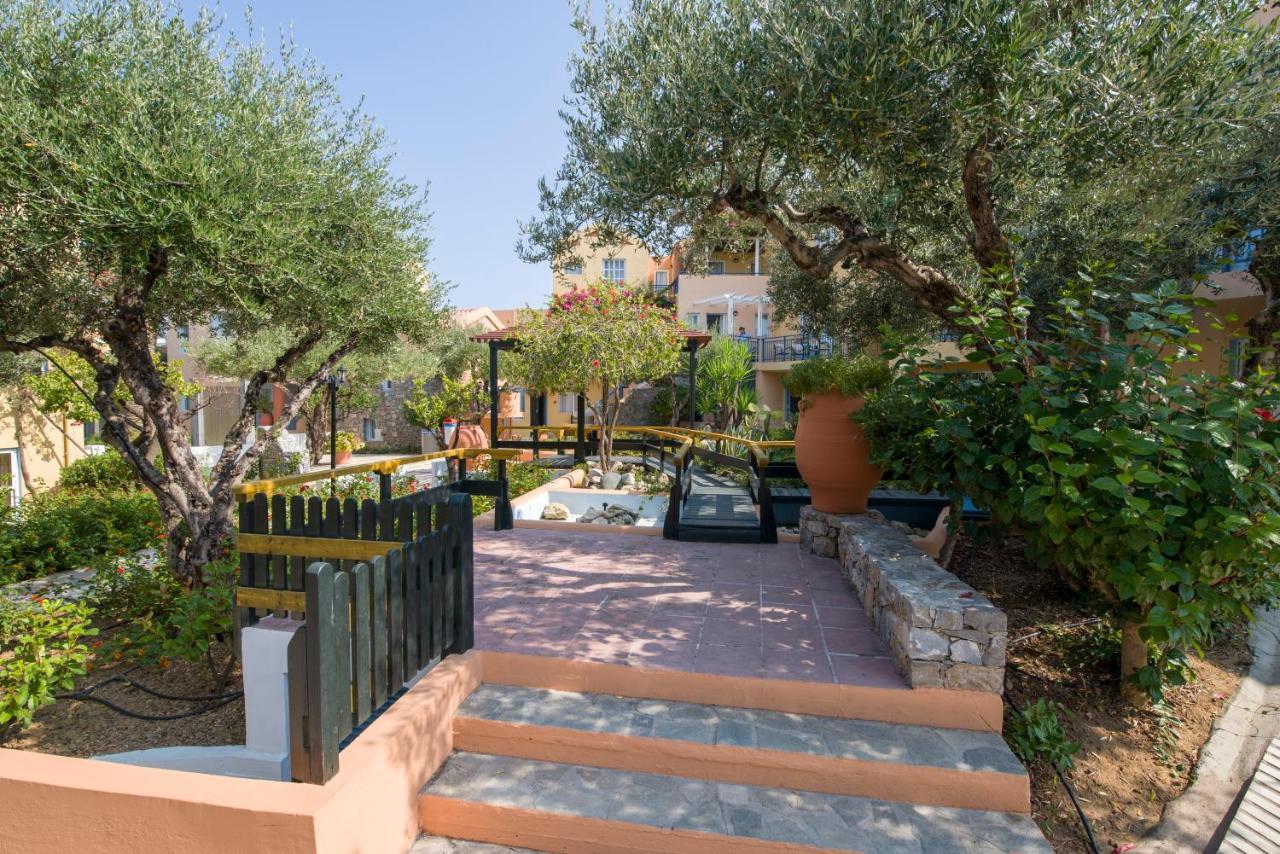 Stefan Village Hotel Agia Marina Екстериор снимка