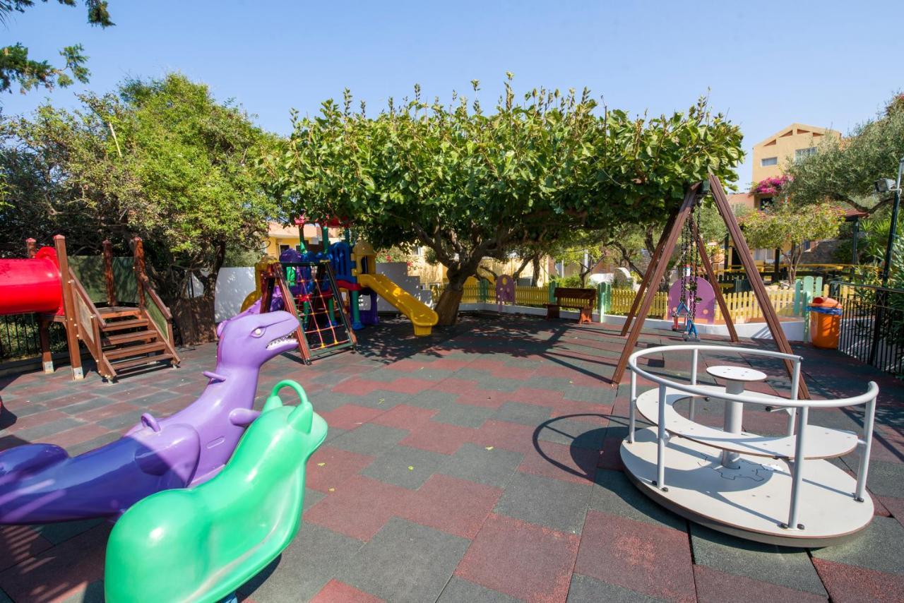 Stefan Village Hotel Agia Marina Екстериор снимка
