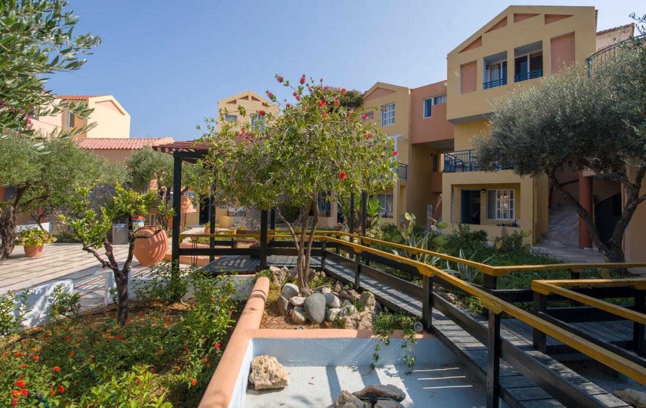 Stefan Village Hotel Agia Marina Екстериор снимка